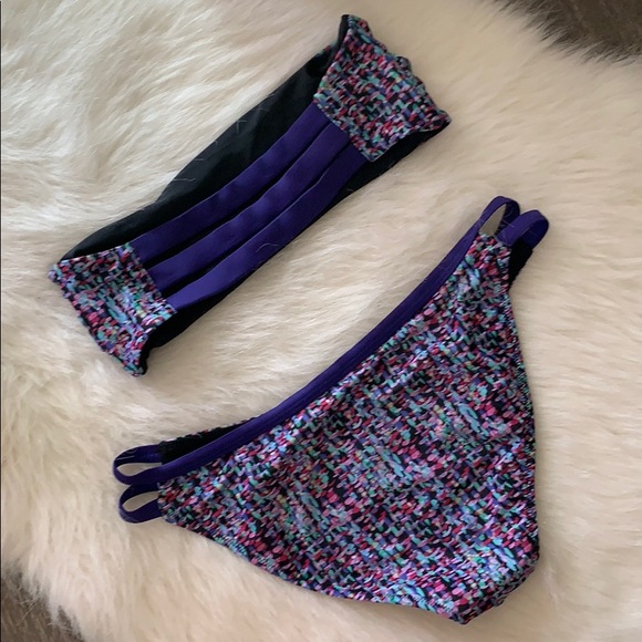 Reverseable bikini set color pixeled and black - Picture 4 of 16